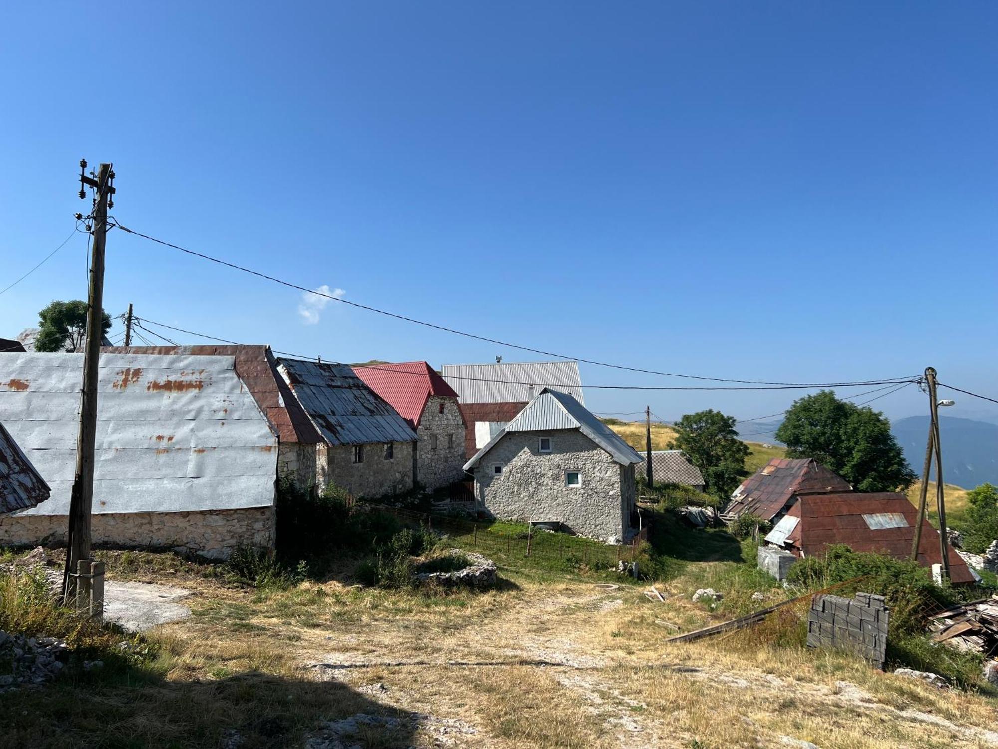 Gornji LukomirKod Kapetana Tea住宿加早餐旅馆 外观 照片