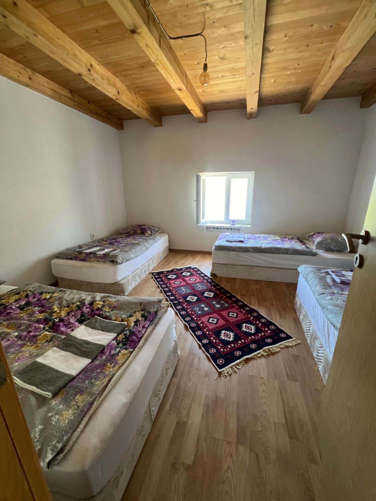 Gornji LukomirKod Kapetana Tea住宿加早餐旅馆 外观 照片