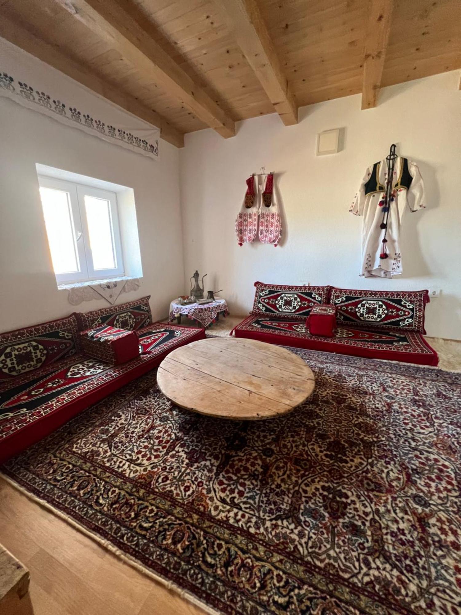 Gornji LukomirKod Kapetana Tea住宿加早餐旅馆 外观 照片